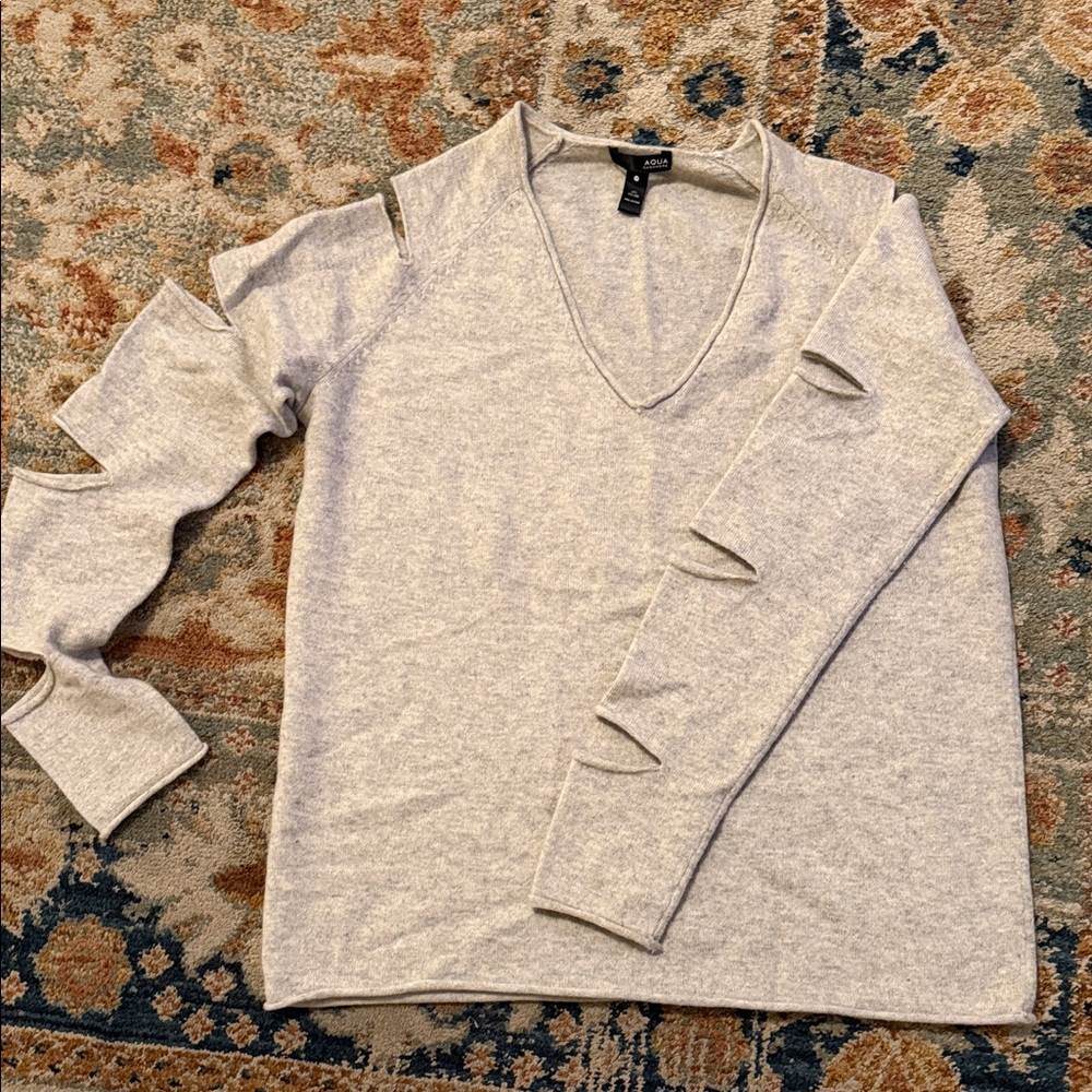 Aqua Heather Gray V-Neck Cutout-Sleeve Sweater